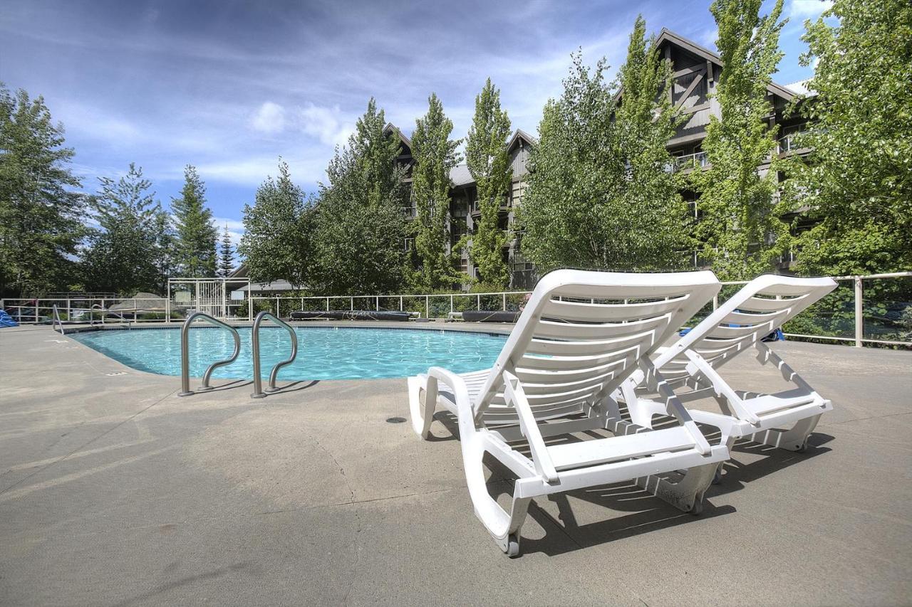 The Aspens On Blackcomb Aparthotel Whistler Exterior photo