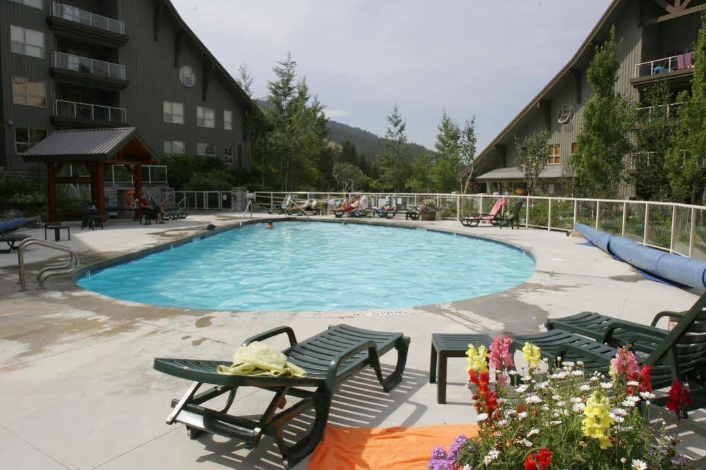 The Aspens On Blackcomb Aparthotel Whistler Exterior photo